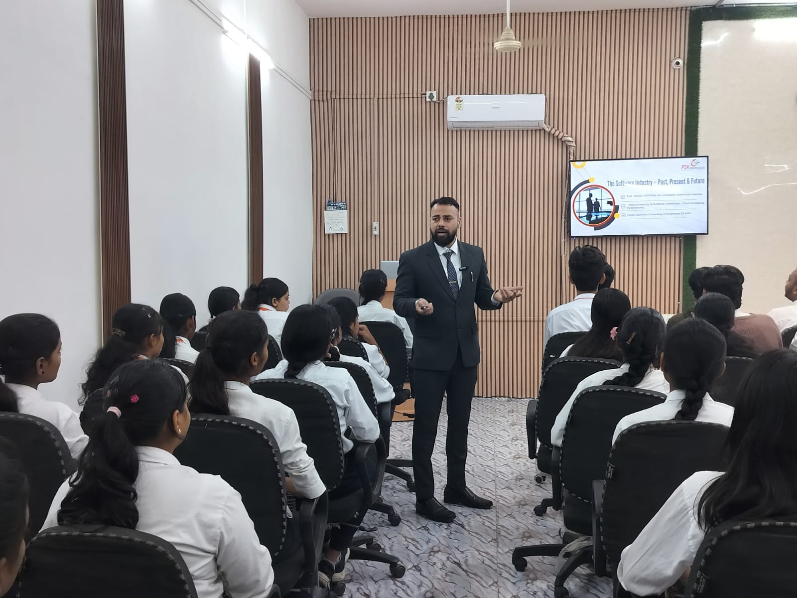 Prashant Kadhao, Nagpur's best Leadership coach, Student coach, Mind Coach